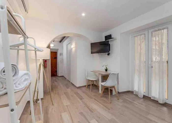 Spanish Steps Loft Tatil Evi
