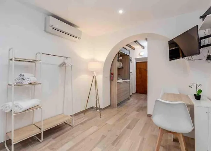 Spanish Steps Loft Tatil Evi