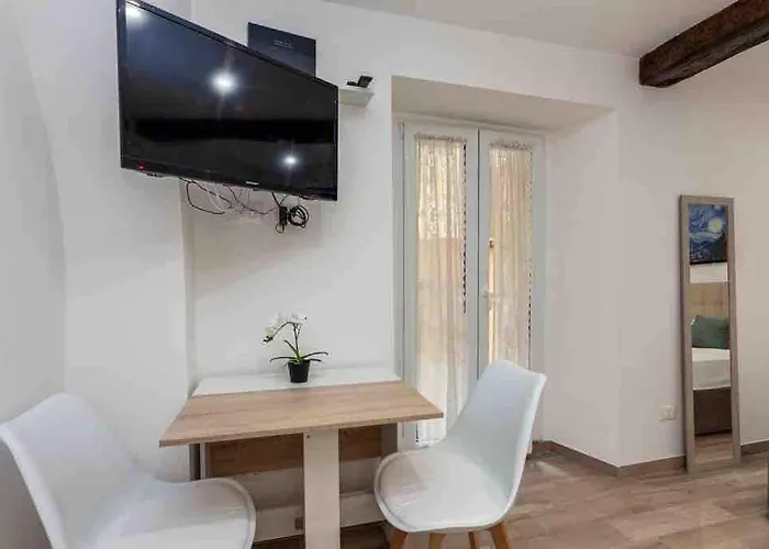 Spanish Steps Loft Tatil Evi *